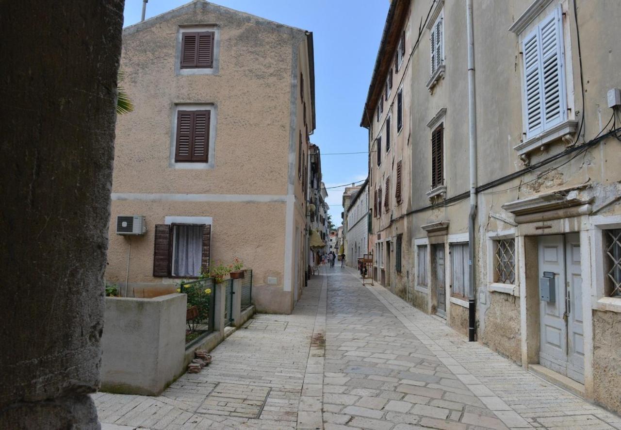 Apartment Andrea Old Town ポレッチ エクステリア 写真
