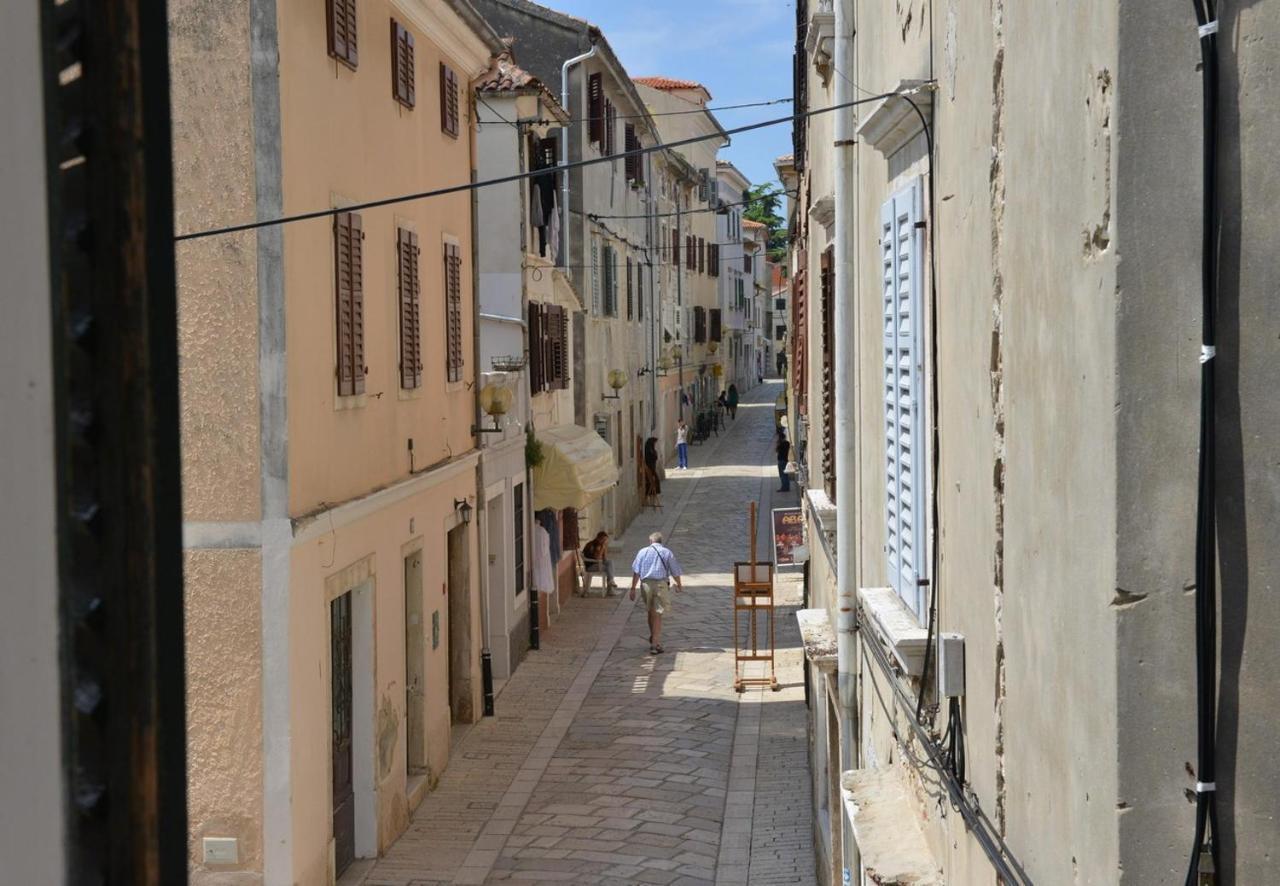 Apartment Andrea Old Town ポレッチ エクステリア 写真