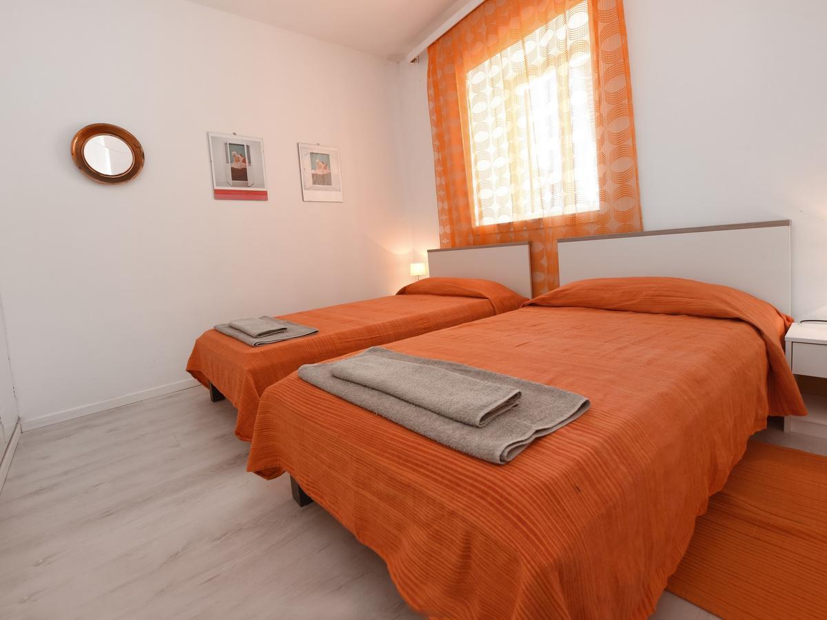 Apartment Andrea Old Town ポレッチ エクステリア 写真